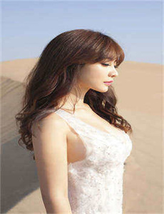 美女脱内裤-黑寡妇电影下载